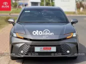 Toyota Camry HEV 2025 3.900 km