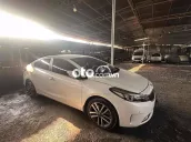 Kia Cerato Trắng 33000 km