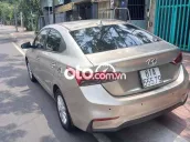 Hyundai Accent 2018 Vàng cát