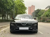 VinFast Lux A 2.0 Base 2021 Đen 9.8 vạn km