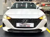 Trang bị: Cửa trời, đề nổ từ xa, cruise control