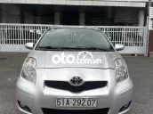 Toyota Yaris 2011 Bạc