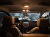 Toyota Innova 2013 2.0E Bạc 200.000 km