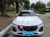 VinFast Lux A2.0 Premium 2019 Trắng