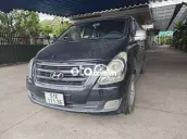 Hyundai Grand Starex 2017 6 chỗ Đen