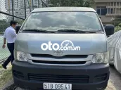 Toyota Hiace 2010 Bạc 51.000