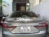 Toyota Camry 2025 2.0Q - 8500 km