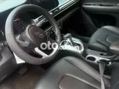 Hyundai Stargazer Tiêu chuẩn 26000 km Trắng