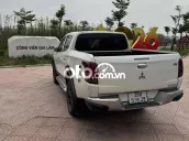 Mitsubishi Triton 2019 Trắng