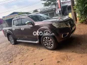 Nissan Navara 2 cầu bản full