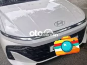 Hyundai Accent Số tự động Trắng