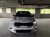 Lướt Kia Sonet 1.5L Premium 2024 Màu: Trắng Nóc Đen Odo: 24.000 km Xe trang bị: Flim, Lót sàn, Camera