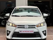 Xe đẹp màu trắng, nội thất đen/kem