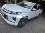 Mitsubishi Triton 2022 Trắng