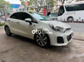 Kia Rio 2015 65000 km Trắng