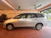 Bán Toyota Innova 2011 Bạc Số sàn-gia đình sử dụng