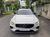 Xe sedan cao cấp nhập khẩu nguyên chiếc