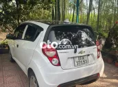 Chevrolet Spark Trắng