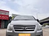Xe 9 chỗ cực đẹp, biển Hà Nội