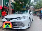 Toyota Camry 2020 tại Hà Nội