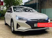 Hyundai Elantra 2022 số tự động