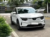 VinFast VF8 2022
