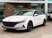 Hyundai Elantra 2025 số tự động