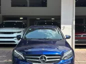 Xe màu xanh nội thất đen