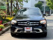 Màu đen cực ngầu