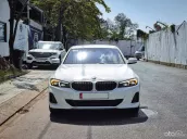Trắng 9.000km