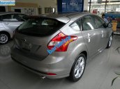 Xe Ford Focus  2014