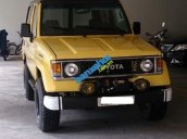 Cần bán gấp Toyota Land Cruiser năm 1990, màu vàng, giá chỉ 235 triệu