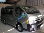 Xe Toyota Hiace  2010