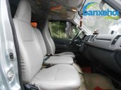 Xe Toyota Hiace  2011