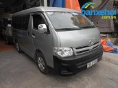 Xe Toyota Hiace  2011