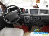 Xe Toyota Hiace  2011