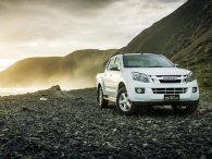 Isuzu D-MAX 3.0 mới chốt giá 677 triệu đồng tại Việt Nam Isuzu D-MAX 3.0 mới chốt giá 677 triệu đồng tại Việt Nam