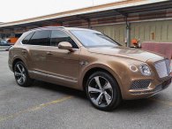 Diện kiến SUV đắt nhất thế giới Bentley Bentayga cập bến Việt Nam