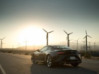 Ngắm vẻ đẹp của Lexus LC500 2017 dưới ánh hoàng hôn