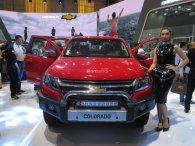 Bán tải Chevrolet Colorado 2017 chào thị trường Việt giá từ 619 triệu Đồng