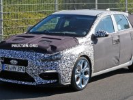 Hyundai i30 N bị bắt gặp khi đang chạy thử trên đường phố Anh