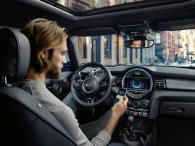 MINI đời 2017 được nâng cấp công nghệ mới trong cabin