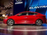 Hyundai Elantra 2017 mở bán tại Malaysia, giá từ 636 triệu