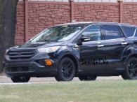 Ford Escape Energi Plug-In Hybrid lộ cổng sạc trên đường thử