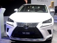 Cận cảnh crossover hạng sang Lexus NX 2018 tại triển lãm VMS Cận cảnh crossover hạng sang Lexus NX 2018 tại triển lãm VMS