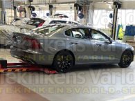 Không đợi đến ngày ra mắt, Volvo S60 2019 đã lộ diện 'trần trụi'