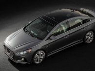 Hyundai Sonata Hybrid 2018 bổ sung thêm trang bị an toàn, giá thành giảm
