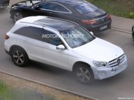 Mercedes-Benz GLC 2020 lộ diện cả trong lẫn ngoài, tự tin khoe cánh