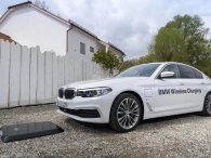 BMW trình làng hệ thống sạc xe hybrid không dây với BMW 530e iPerformance 