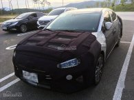 Hyundai Elantra 2019 chạy thử với đèn pha full LED